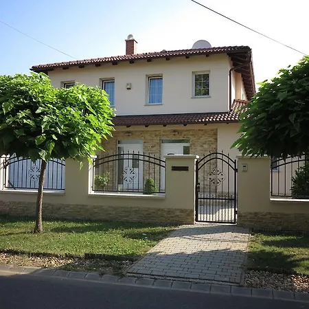 Aura Hajdúszoboszló