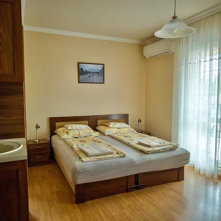 Apartament Aura *