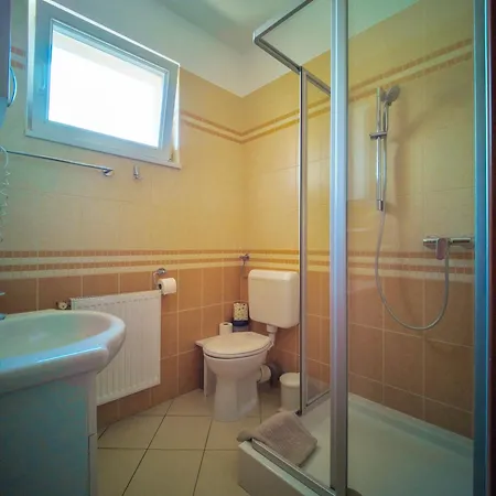 Apartament Aura *